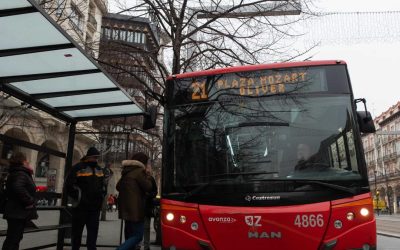 Recogida de firmas para pedir la mejora del servicio de la línea 21